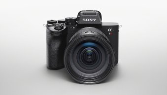 Sony Launches the a7R V, with AI Autofocus, 61 MP, and 8K Recording